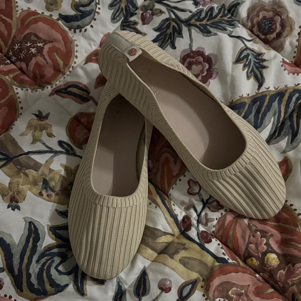Women's Cream Ballet Flats